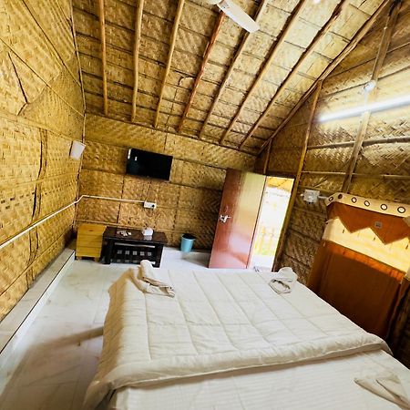 Tamarind Tree Way Side Amenities Otel Hospet Dış mekan fotoğraf