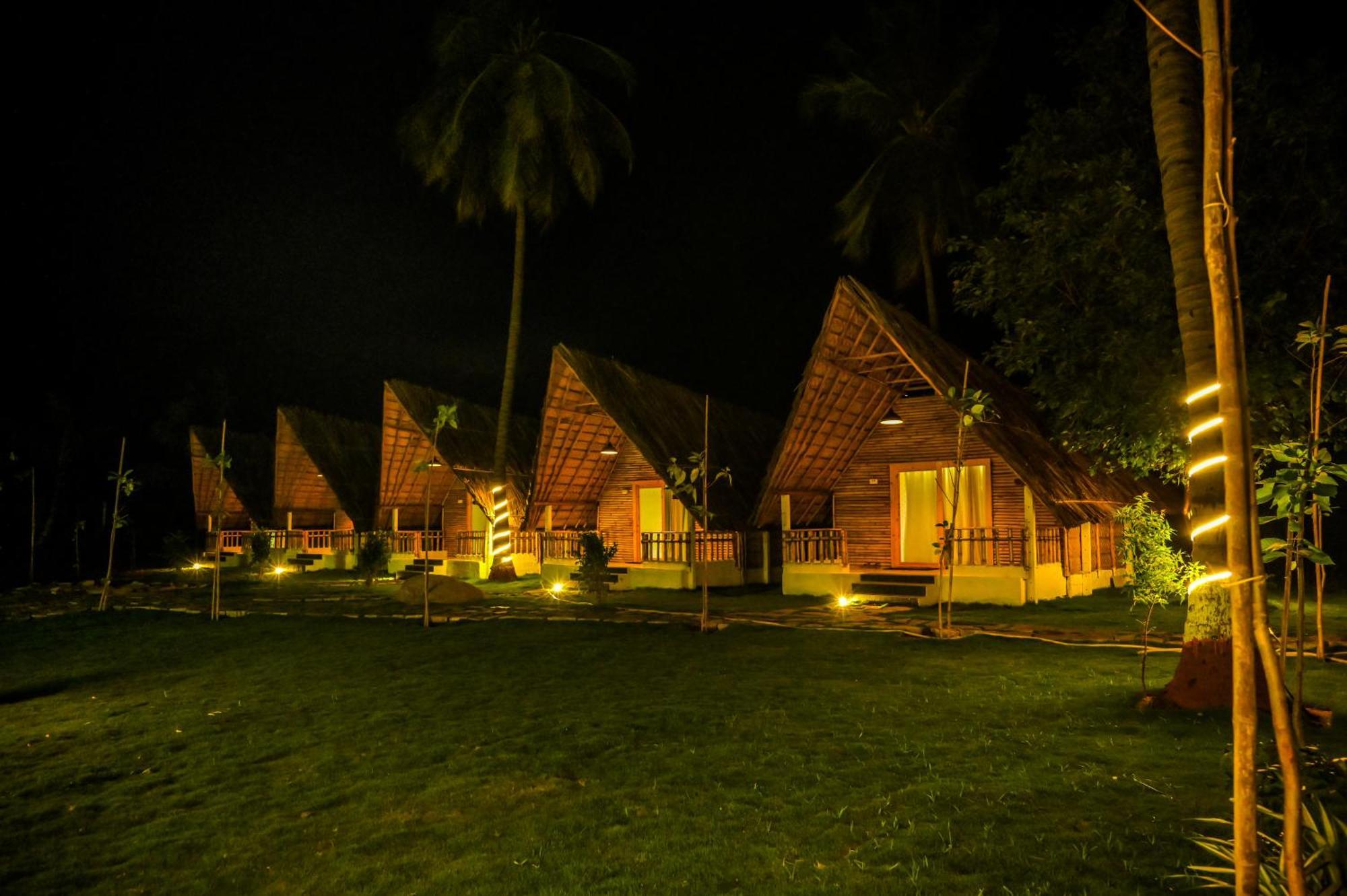 Tamarind Tree Way Side Amenities Otel Hospet Dış mekan fotoğraf