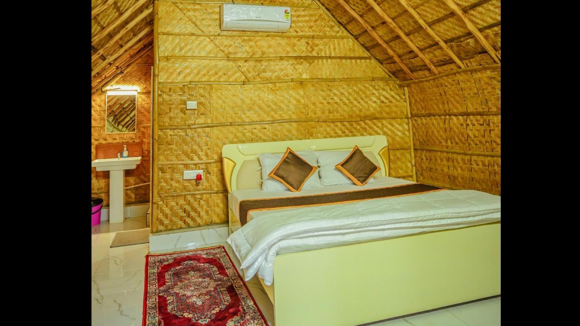 Tamarind Tree Way Side Amenities Otel Hospet Dış mekan fotoğraf