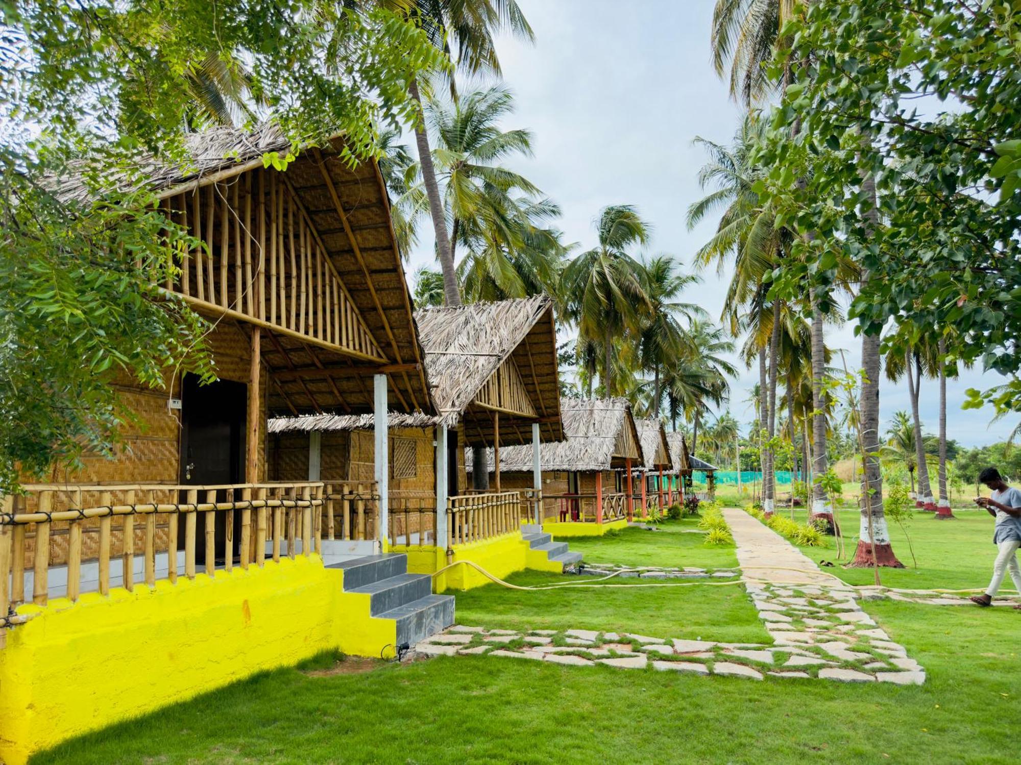 Tamarind Tree Way Side Amenities Otel Hospet Dış mekan fotoğraf